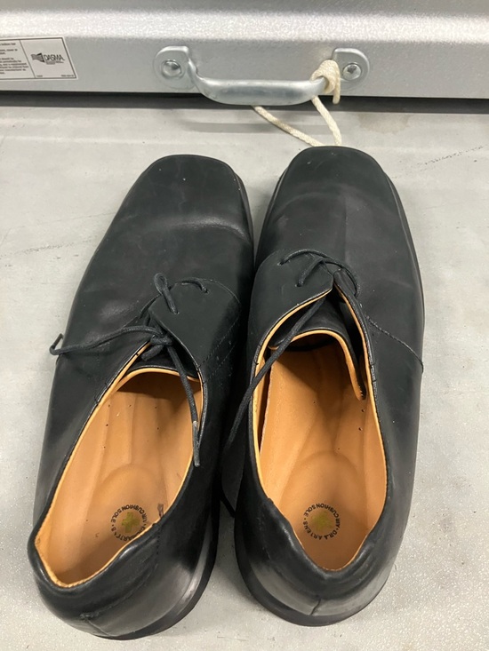 Dr. Martens Derby black shoes size 11 main image 4
